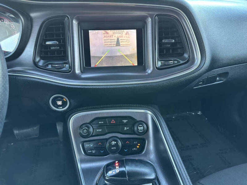 2018 Dodge Challenger SXT