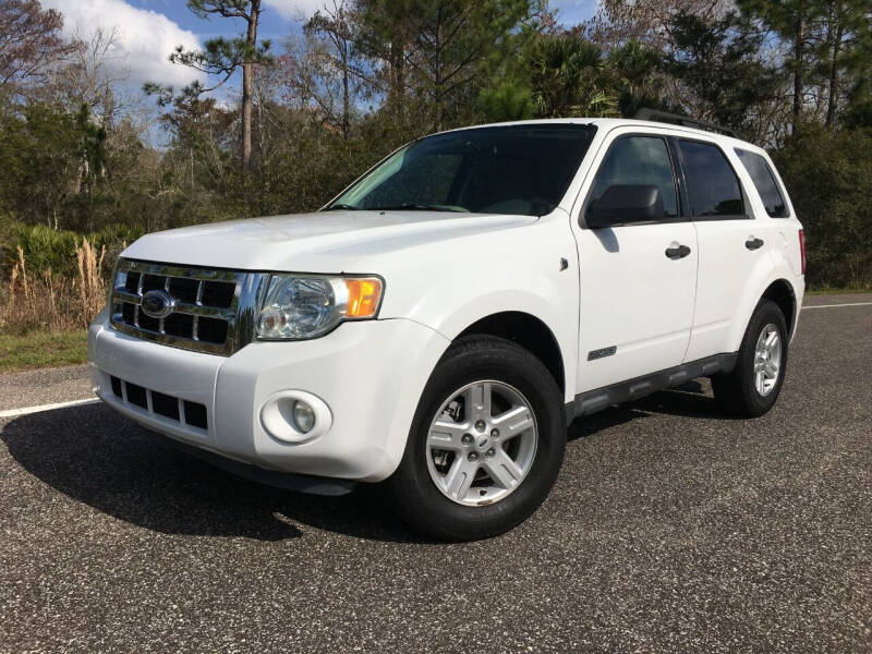 2008 Ford Escape Hybrid for sale at VICTORY LANE AUTO SALES in Port Richey FL