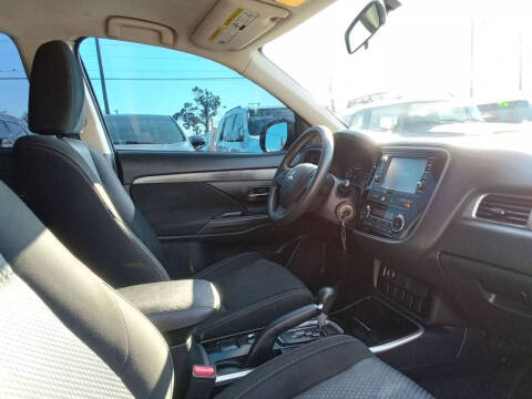 2018 Mitsubishi Outlander ES