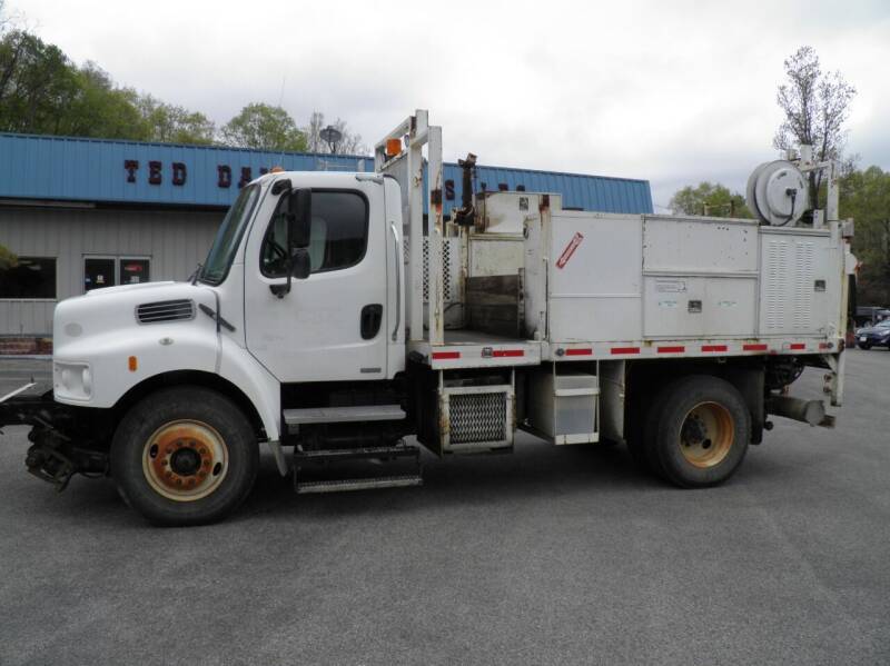 2010 Freightliner M2 106 for sale at Ted Davis Auto Sales in Riverton WV