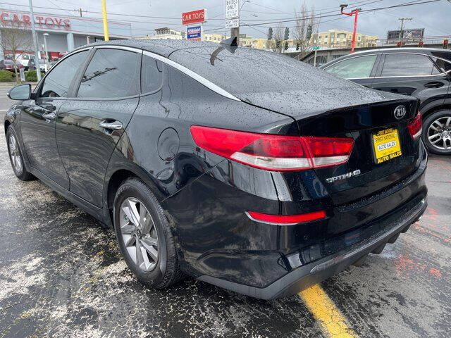 2020 Kia Optima LX