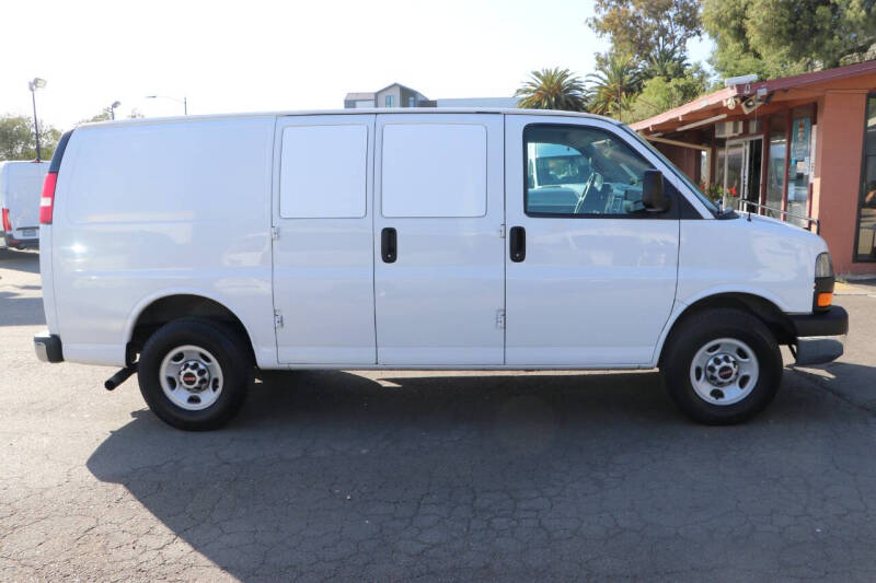 2016 GMC Savana 2500