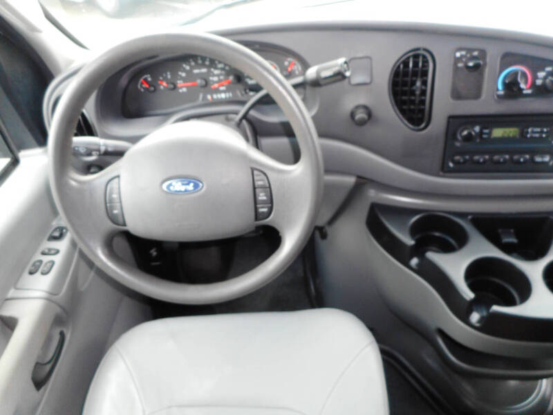 2006 Ford E-Series E-250