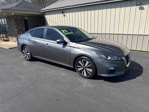 2021 Nissan Altima for sale at Tri-County Motors in Camby IN