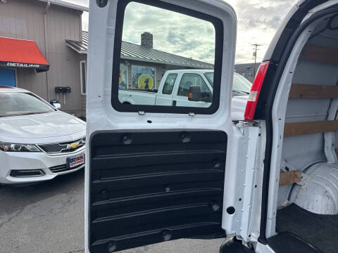 2017 GMC Savana 2500