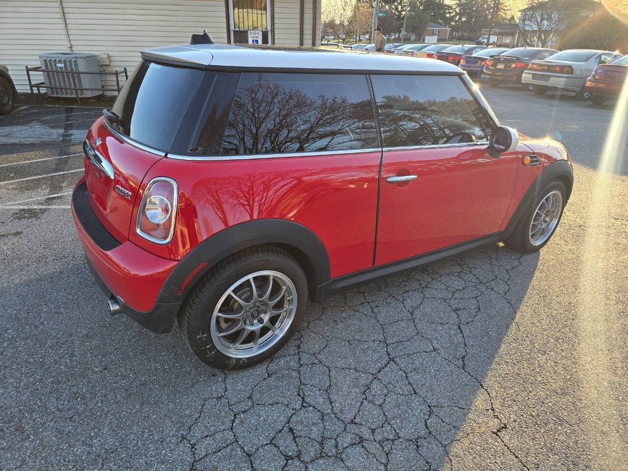 2012 MINI Cooper Hardtop for sale at QUEENSGATE AUTO SALES in York, PA