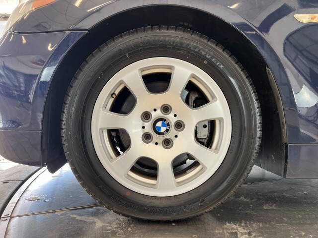 2004 BMW 5 Series 525i