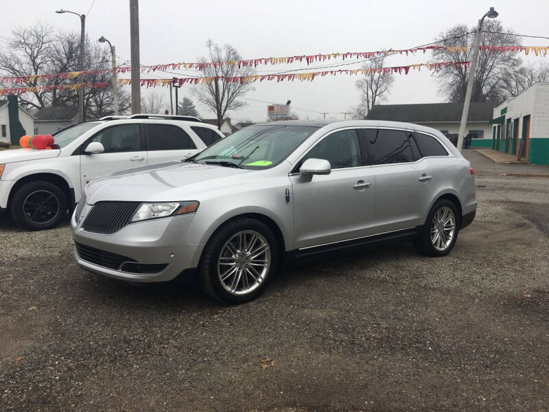 2013 Lincoln MKT for sale at Antique Motors in Plymouth IN