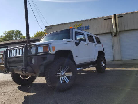 2006 HUMMER H3 for sale at Sinclair Auto Inc. in Pendleton IN