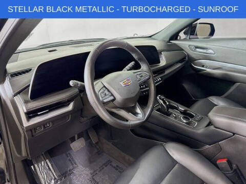 2025 Cadillac XT4 Premium Luxury