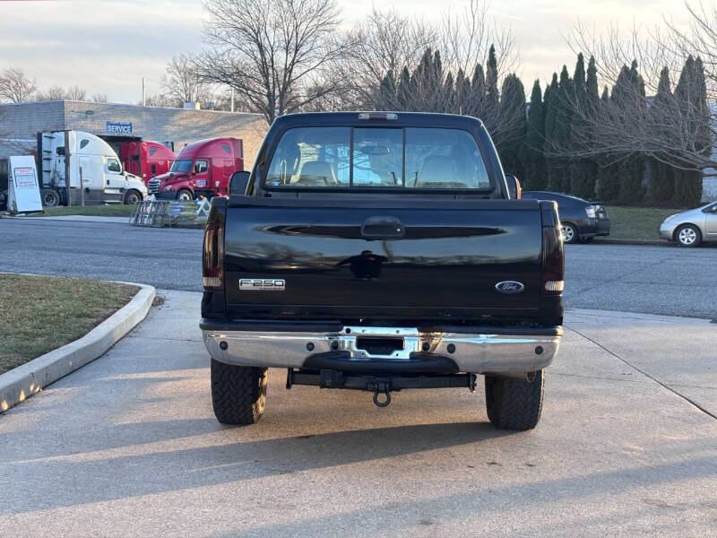 2005 Ford F-250 Super Duty Lariat photo 7