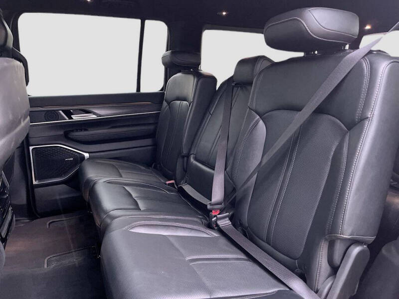 2023 Jeep Wagoneer Series II