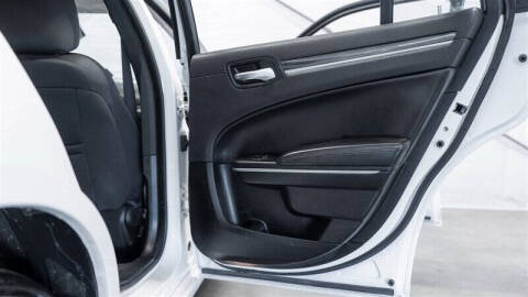 2022 Chrysler 300 Touring