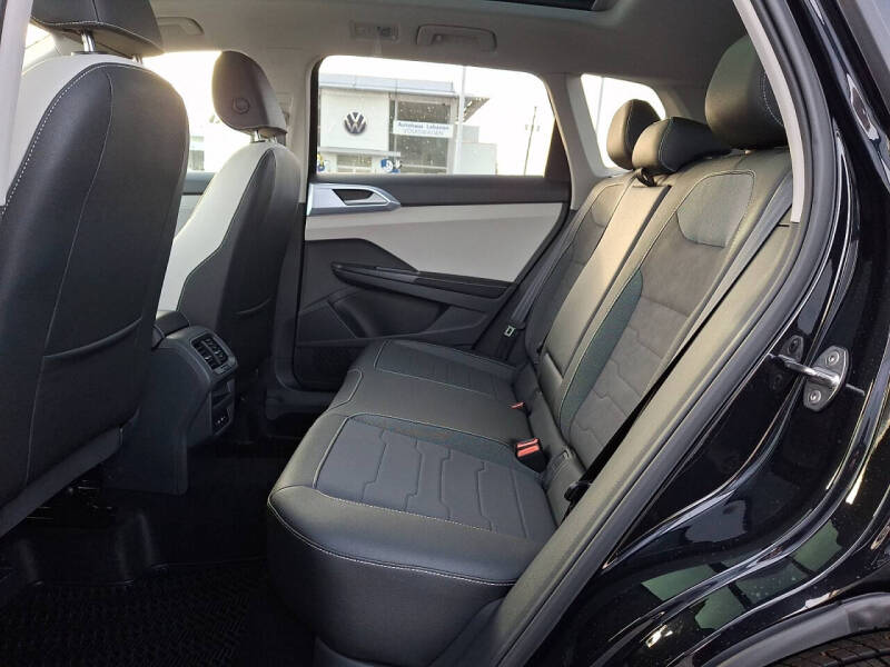 2026 Volkswagen Taos SE 4Motion