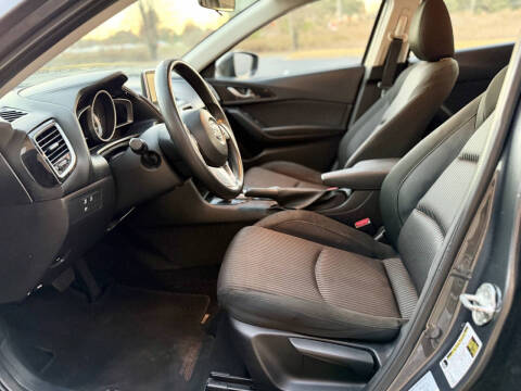 2016 Mazda MAZDA3 i Sport