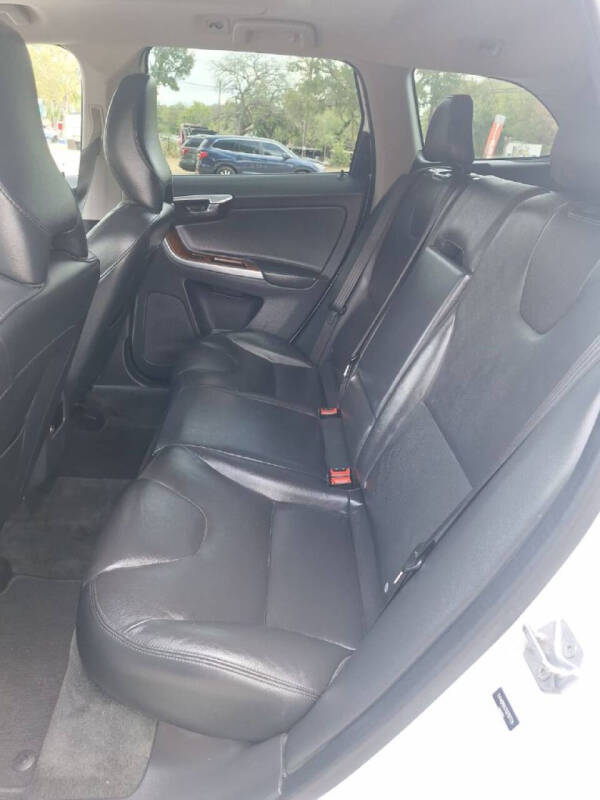 2016 Volvo XC60 T5 Drive-E Premier