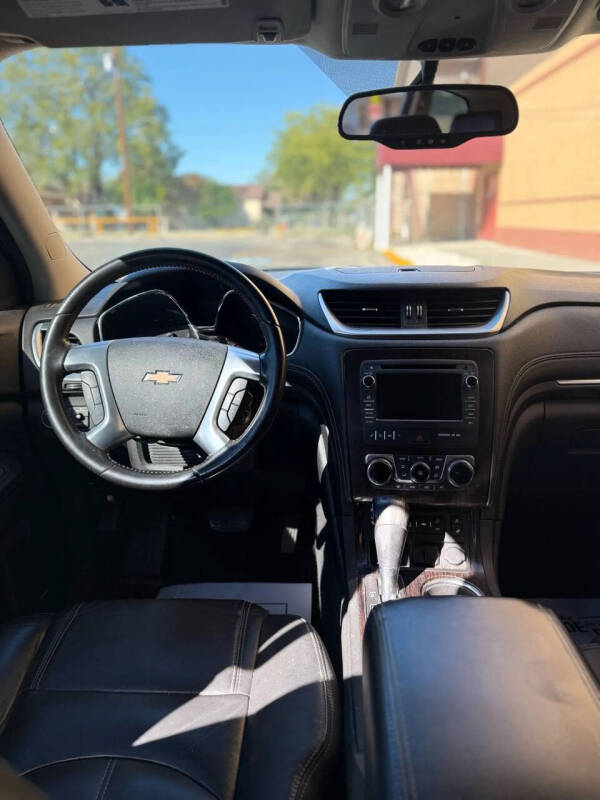 2017 Chevrolet Traverse LT