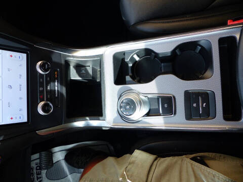 2022 Ford Edge Titanium