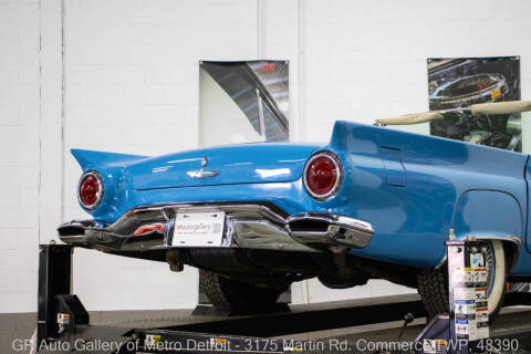 1957 Ford Thunderbird