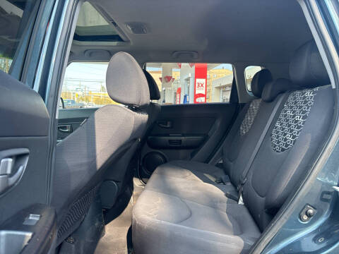 2011 Kia Soul +