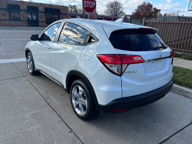 2021 Honda HR-V LX photo 10