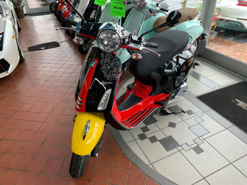 2023 Vespa Primavera 150 MICKEY MOUSE