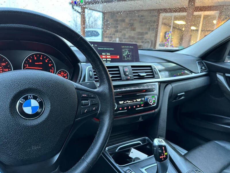 2018 BMW 3 Series 320i photo 7