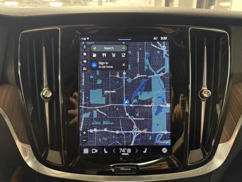 2024 Volvo S60 B5 Plus Dark Theme