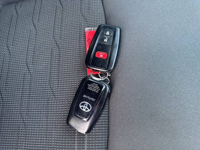 2023 Toyota RAV4 Hybrid SE