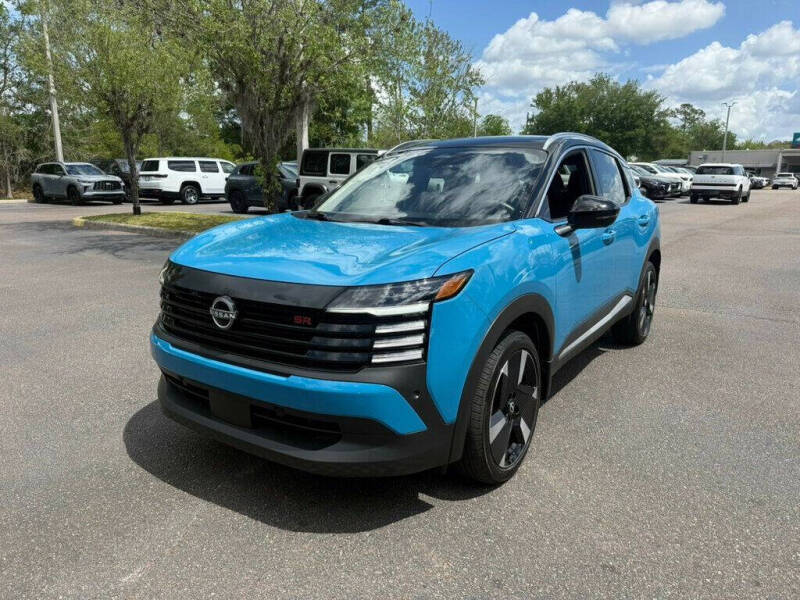 2025 Nissan Kicks SR