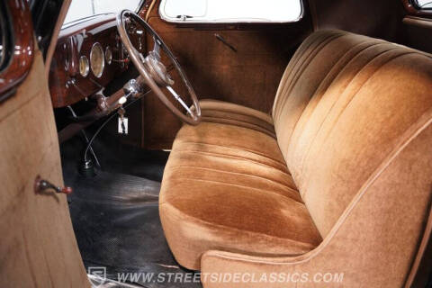 1936 Ford Deluxe