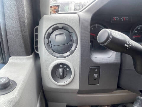 2011 Ford E-Series E-350 SD XLT