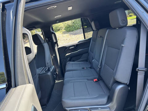 2025 Chevrolet Tahoe LS