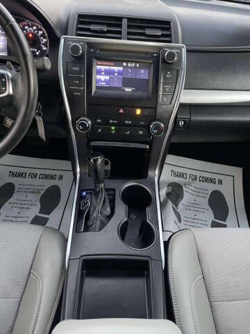 2017 Toyota Camry SE