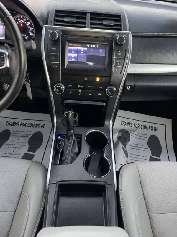 2017 Toyota Camry SE