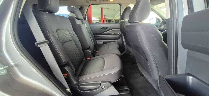2024 Nissan Pathfinder S