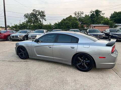 2013 Dodge Charger R/T Plus