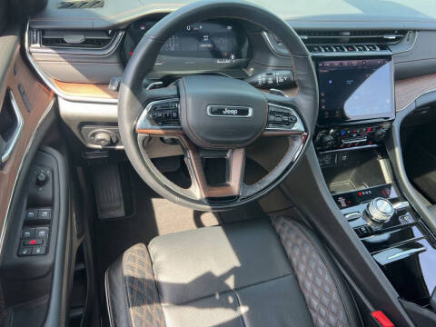 2025 Jeep Grand Cherokee Summit