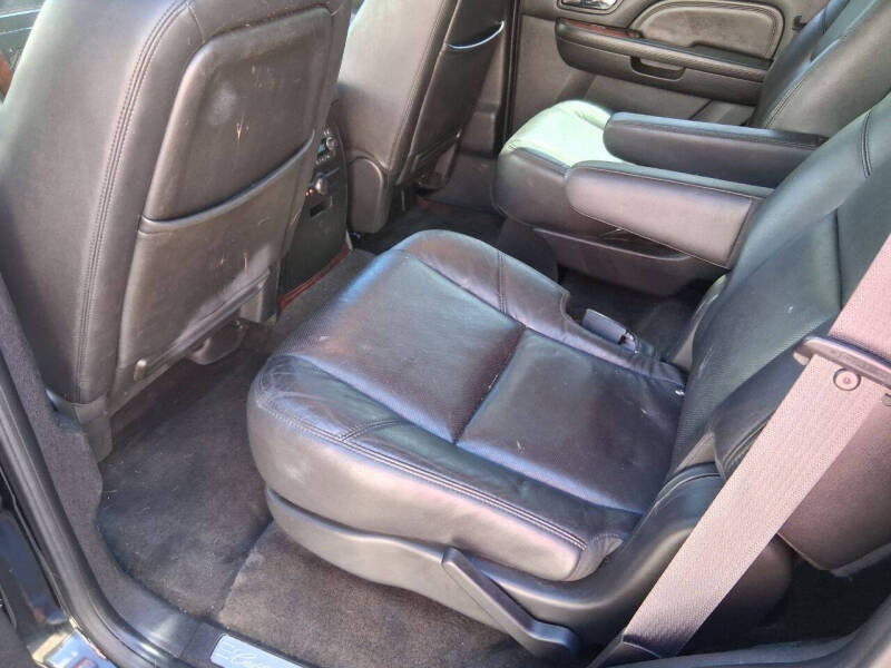 2011 Cadillac Escalade Luxury