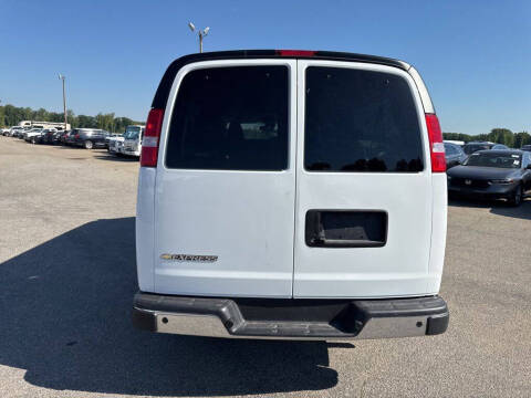 2025 Chevrolet Express LT 3500