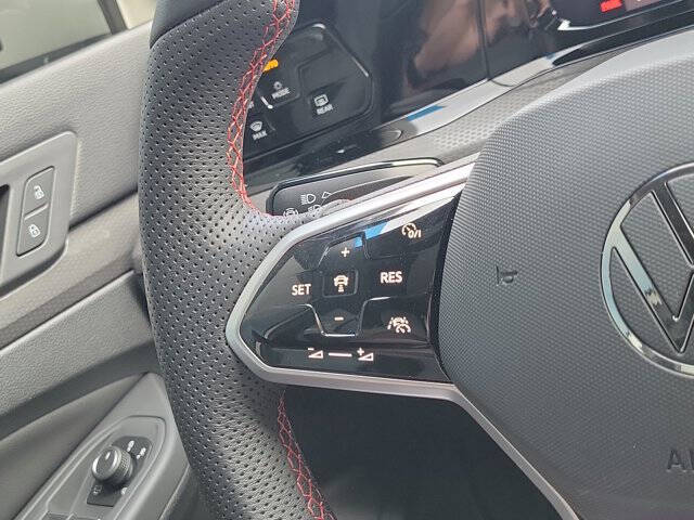 2024 Volkswagen Golf GTI Autobahn