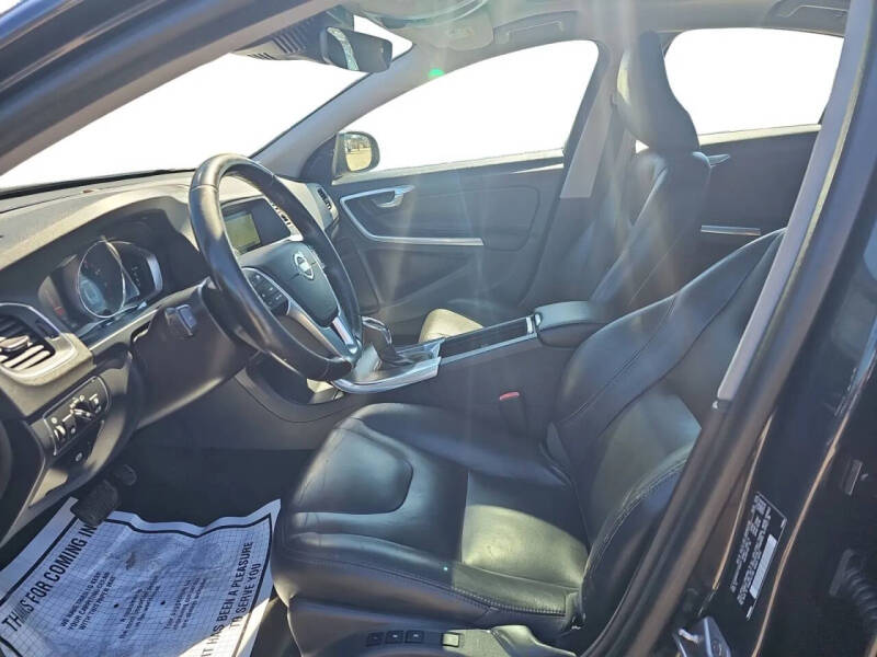 2015 Volvo S60 T5 Drive-E Platinum