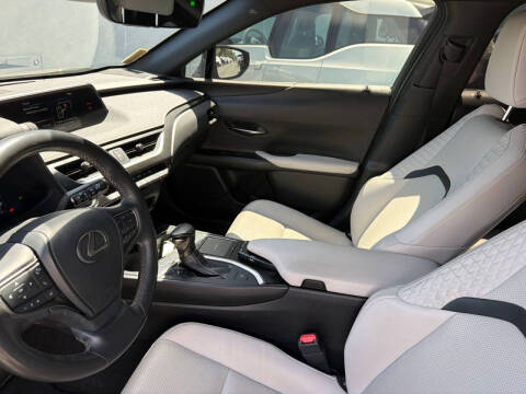 2020 Lexus UX 200