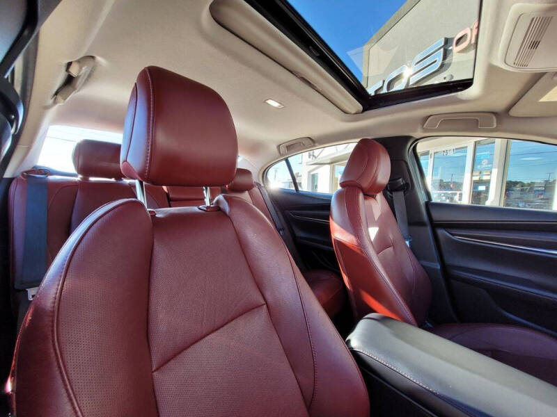 2023 Mazda Mazda3 Sedan 2.5 S Carbon Edition