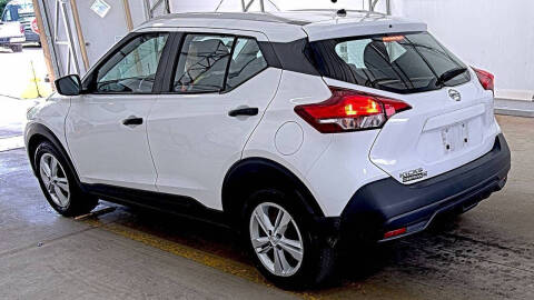 2019 Nissan Kicks S