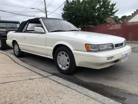 1992 Infiniti M30 for sale at Deleon Mich Auto Sales in Yonkers NY