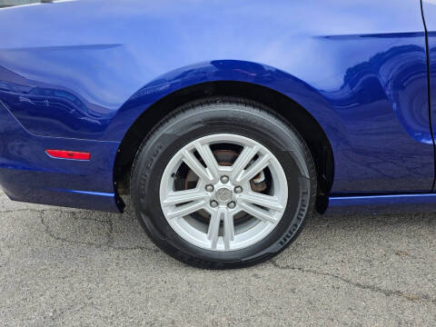 2013 Ford Mustang V6