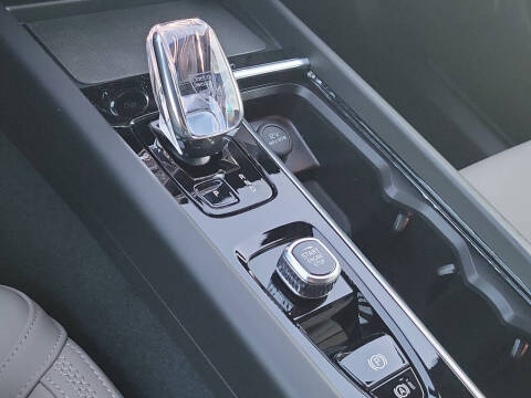 2026 Volvo XC60 B5 Core