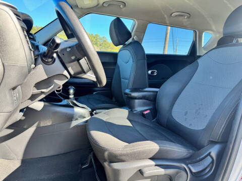 2017 Kia Soul +