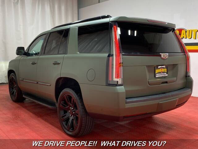 2016 Cadillac Escalade Luxury Collection